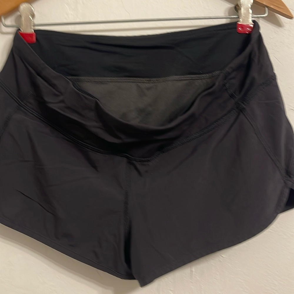 Lululemon black shorts size 6